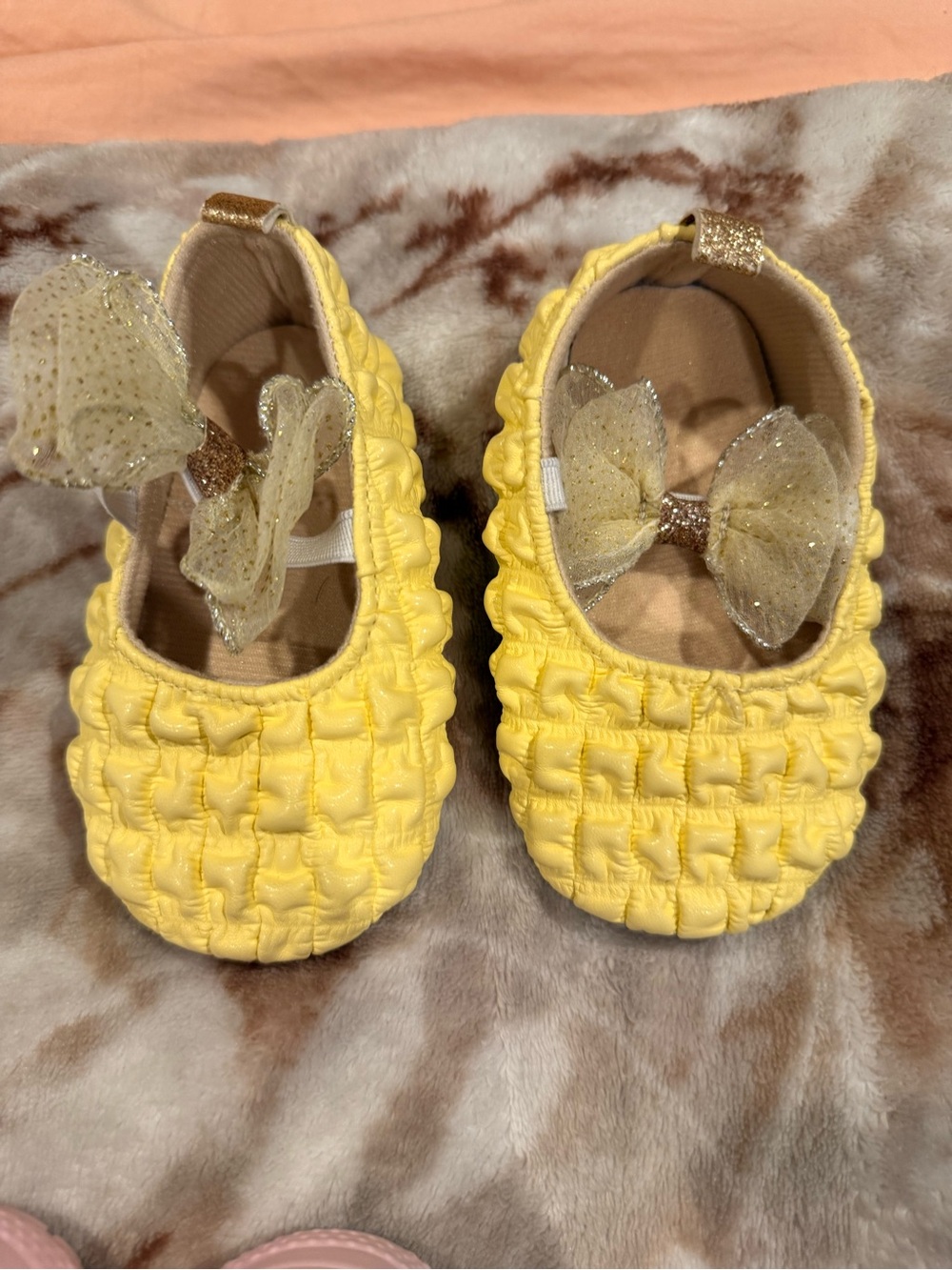 Amazon Baby Yellow Bow Mary Jane Flats with Glitter Trim